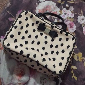 Cosmetic bag